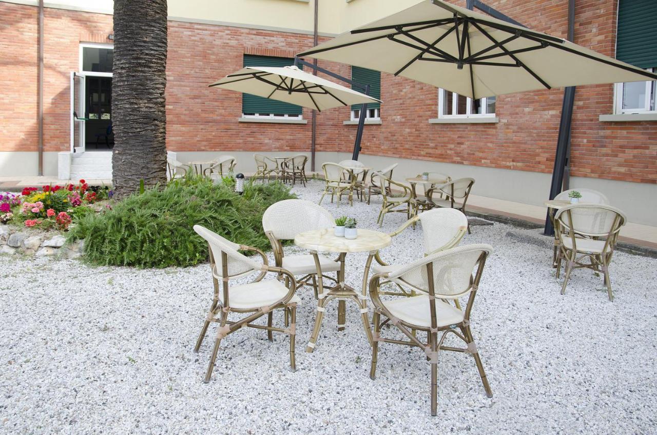 Casa Per Ferie Il Pioppo Hotel Marina di Massa Exterior foto