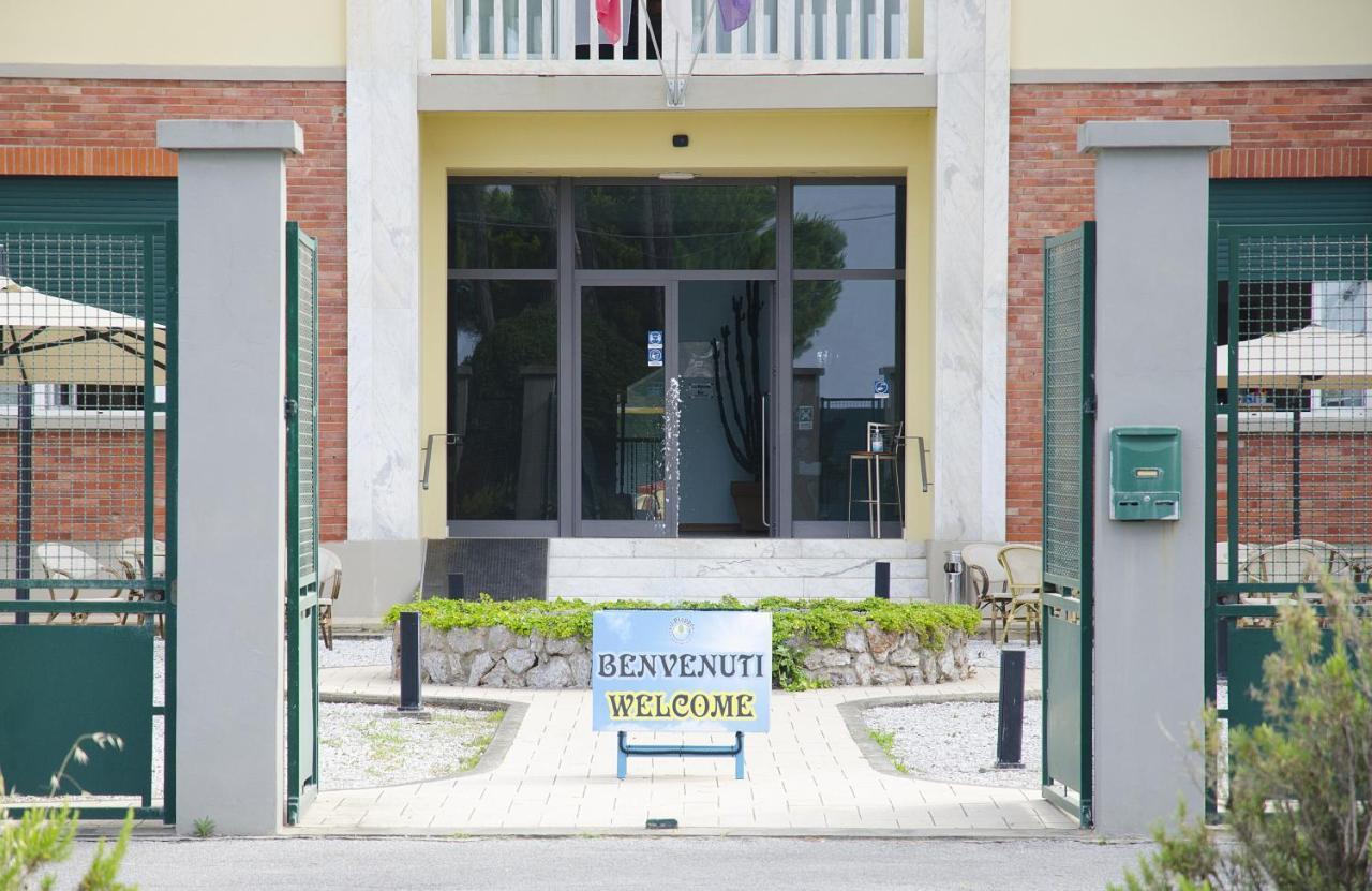 Casa Per Ferie Il Pioppo Hotel Marina di Massa Exterior foto