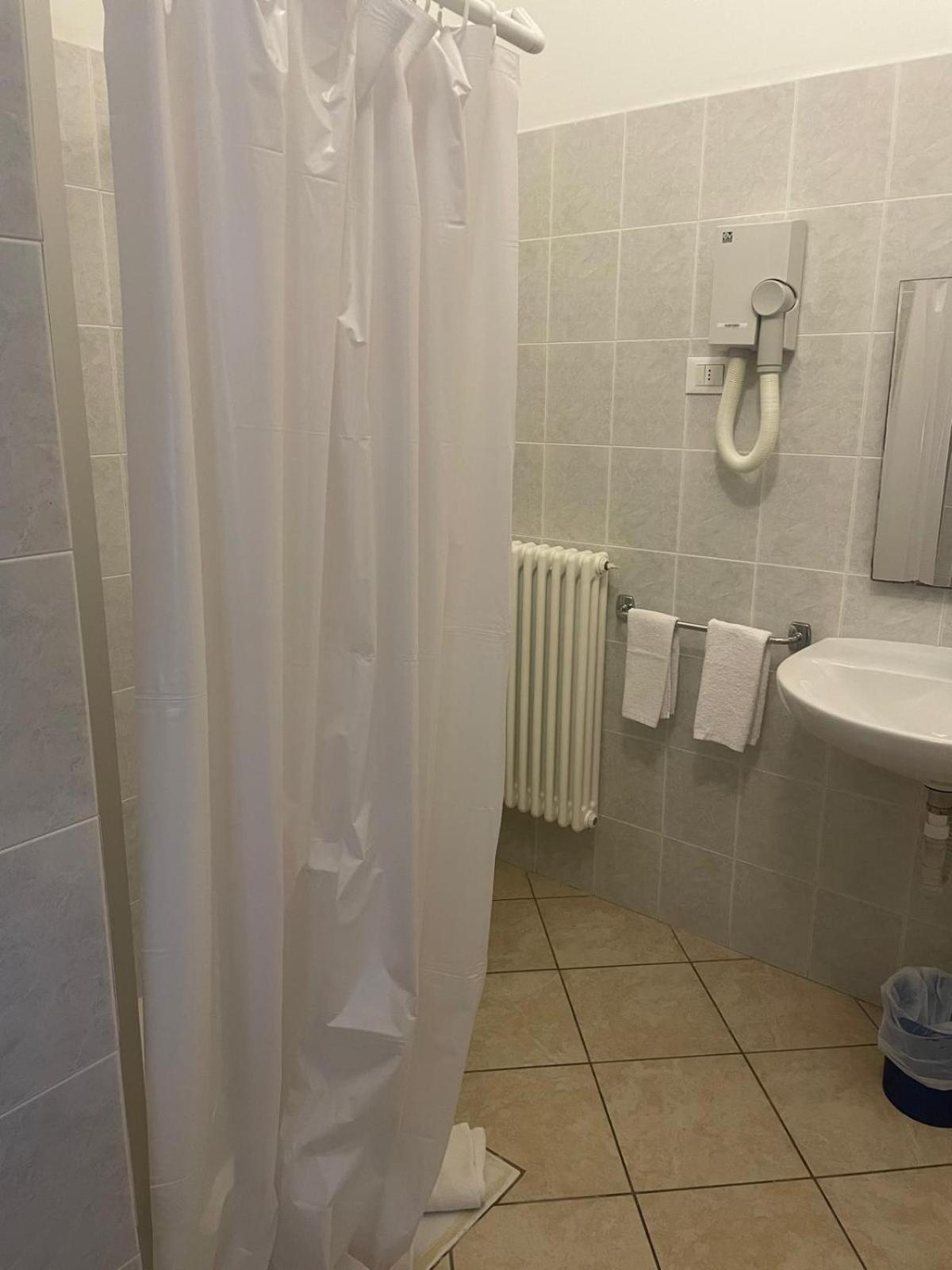 Casa Per Ferie Il Pioppo Hotel Marina di Massa Quarto foto